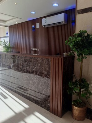 Lobby - Nozol snabel almadinah (Almadinah almonoarah)