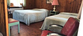 Cozy Friendship WI Cabin Near Lakes, Parks, Trails & Outdoor Fun