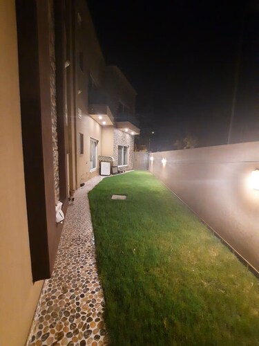 Furnished 3-bed; 3-washroom house with western styles, big lawn, 100% privacy