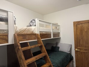 2 Schlafzimmer, kostenloses WLAN, Bettwäsche