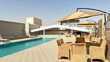 Outdoor pool, pool umbrellas