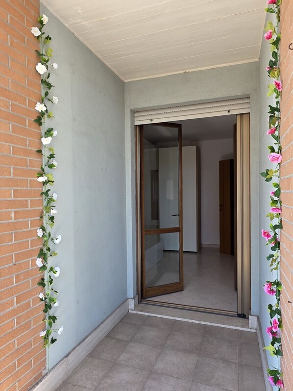 Interior - Francis Family Home (Roma)