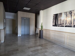 Interior - Francis Family Home (Roma)