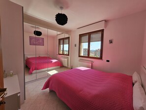 Room - Vrbo Property (Roma)