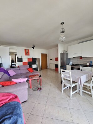 Living area - Francis Family Home (Roma)