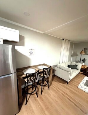 Interior - Cozy Cottage - Pet-Friendly with Fenced Yard (Evansville)
