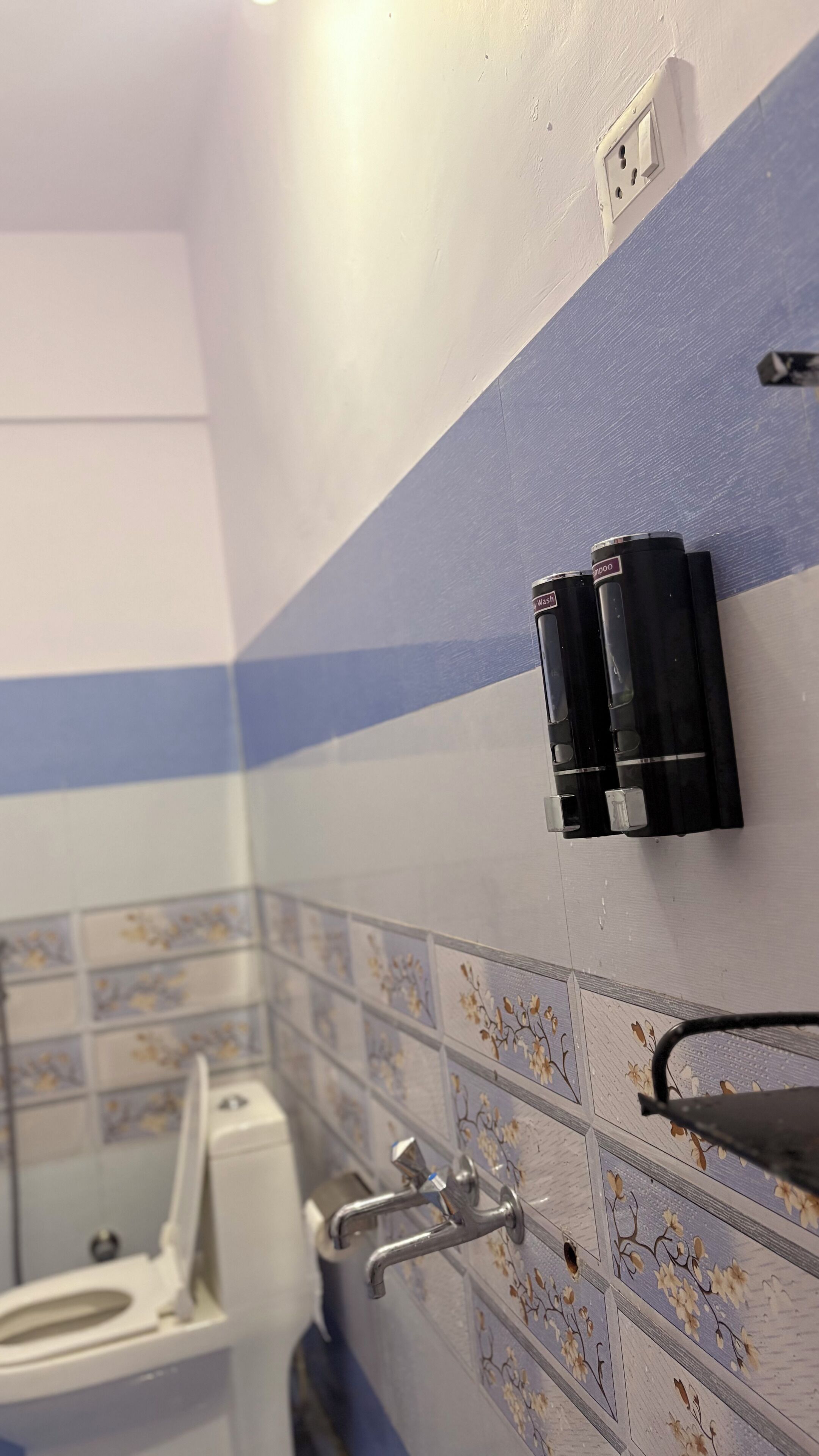 Luxury Triple Room, Balcony, Hill View | Bathroom