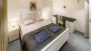 2 bedrooms, WiFi (free)