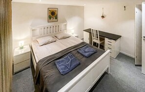 2 bedrooms, WiFi (free)