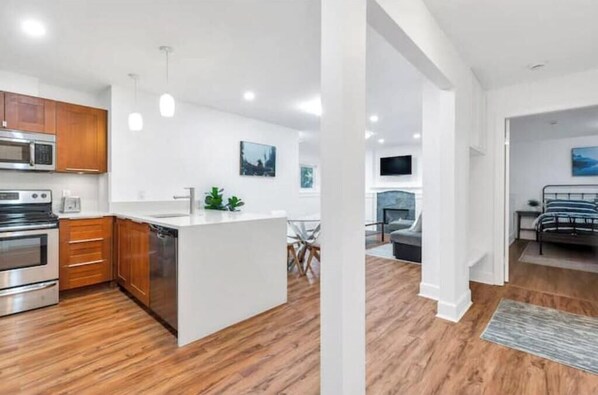Interior - Walk to Edgemont Village | 2BR Suite (North Vancouver)