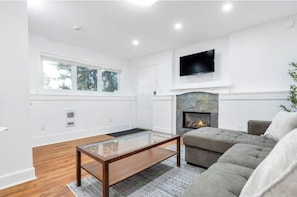 Living area - Walk to Edgemont Village | 2BR Suite (North Vancouver)