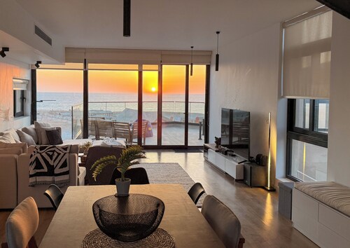 Drift Lodge Soma Bay, Sea Views from Sunrise to Sunset