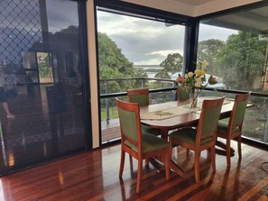 Dining - River Heads Retreat (River Heads)
