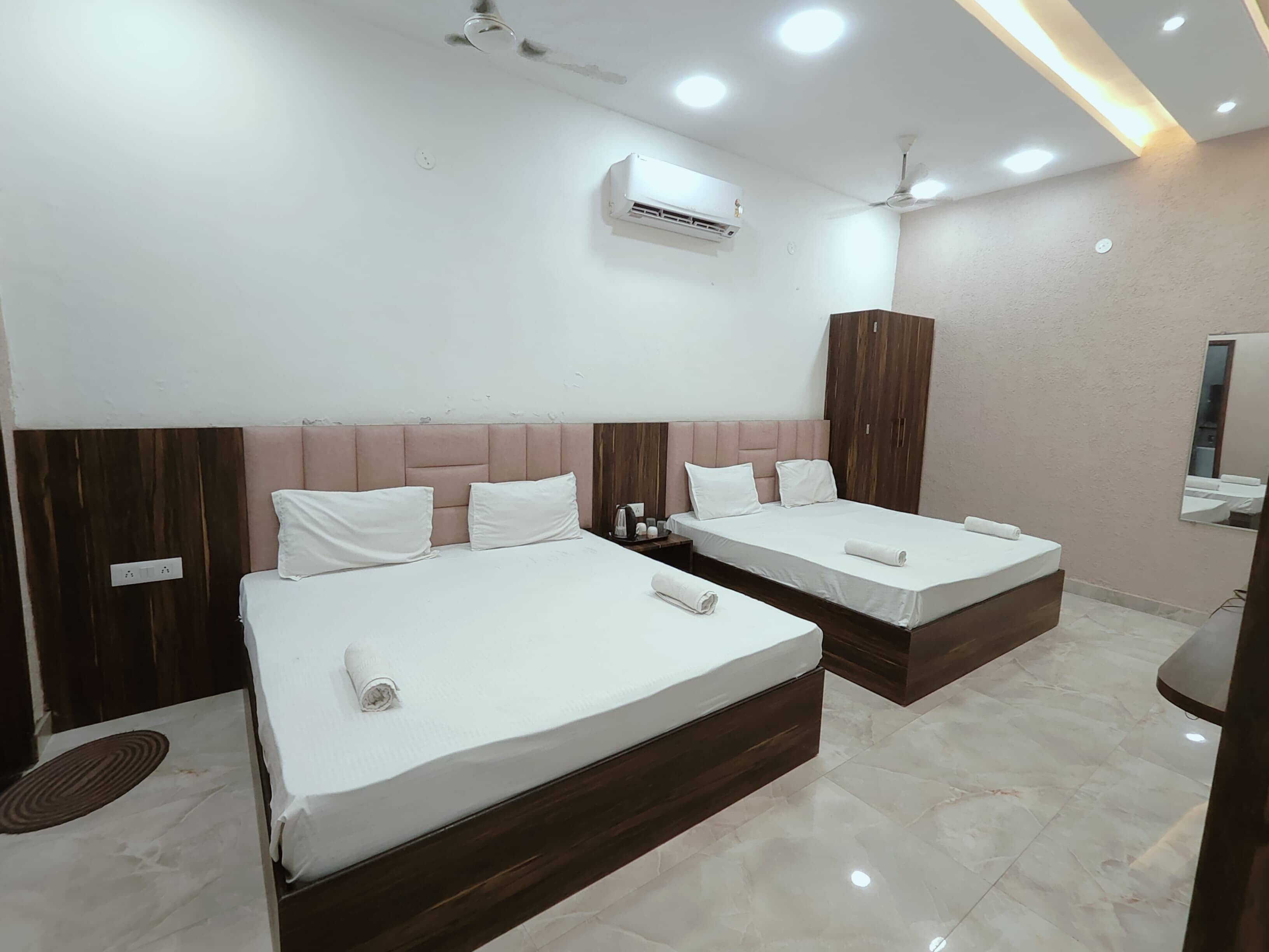 Family Room | Peti besi dalam bilik, meja, kalis bunyi, Wi-fi percuma 