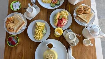 Villa Comfort - trädgård | Frukost