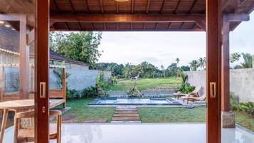 Comfort Villa, Garden Area | Terrace/patio