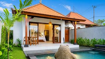 Comfort Villa, Balcony, Garden View | Pool