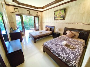 Standard Twin Room, Balcony, Garden View | Soundproofing, free WiFi - Pancer House (Gianyar)
