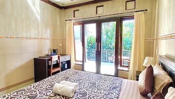 Standard Double Room, Balcony, Garden View | Laptop workspace, blackout drapes, soundproofing, iron/ironing board