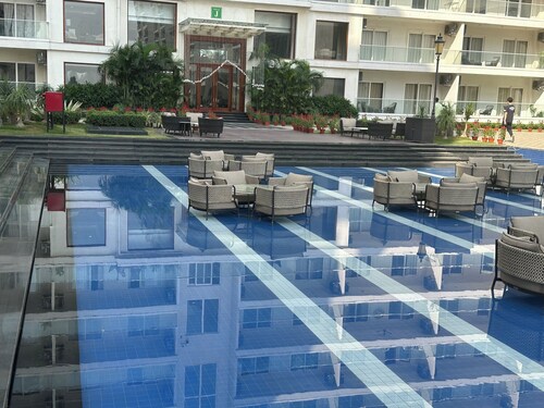 Aravali Hill CherisingBeauty 1BHK CP3Flower Valley