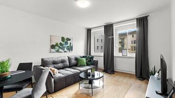 Comfort Apartment, 1 Queen Bed with Sofa bed | Living area