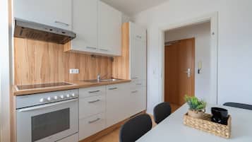 Classic Apartment, 1 Queen Bed with Sofa bed | Private kitchen