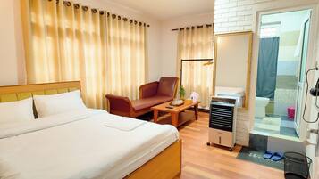 Deluxe Double Room | Free WiFi