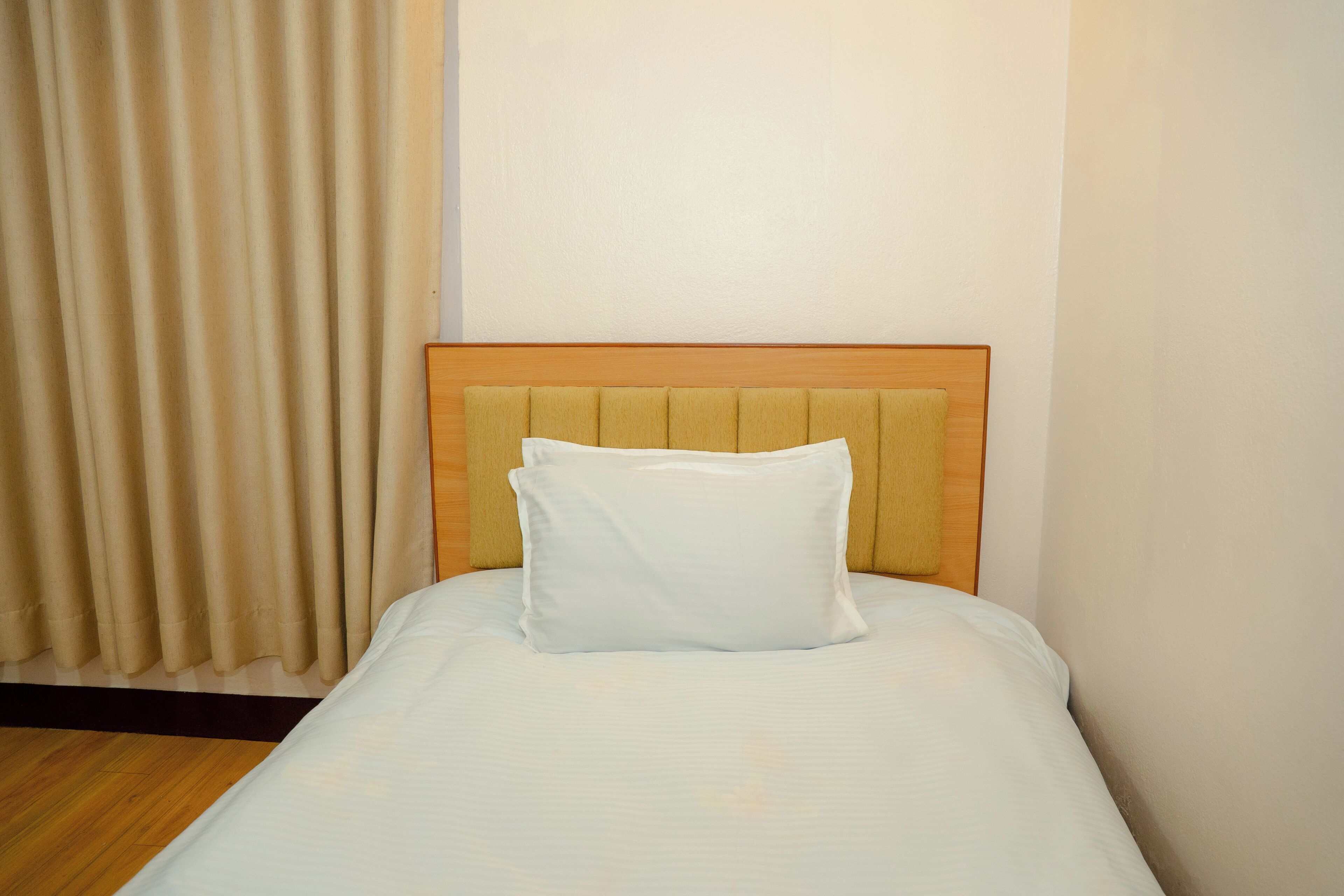 Standard Double Room | WiFi (free), bed sheets