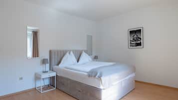 Comfort Apartment, 1 Queen Bed with Sofa bed | Free WiFi