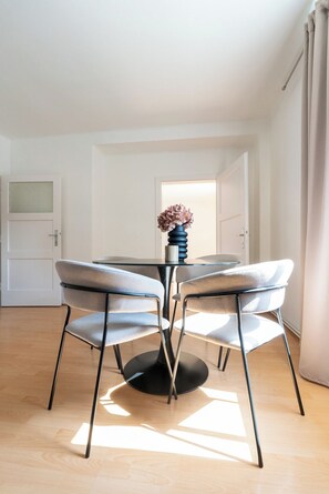 Apartament Comfort, 1 llit de matrimoni i sofà llit | Servei de restauració