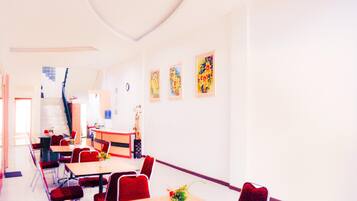 House | Dining