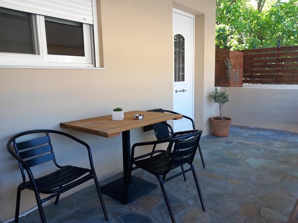 ALMYROS 1 | Outdoor dining