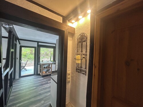 Mandarinenhaus Murrhardt close to the center, secluded location by the forest, all accommodation