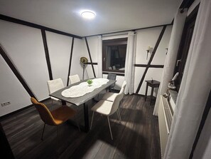Dining - Vrbo Property (Murrhardt)
