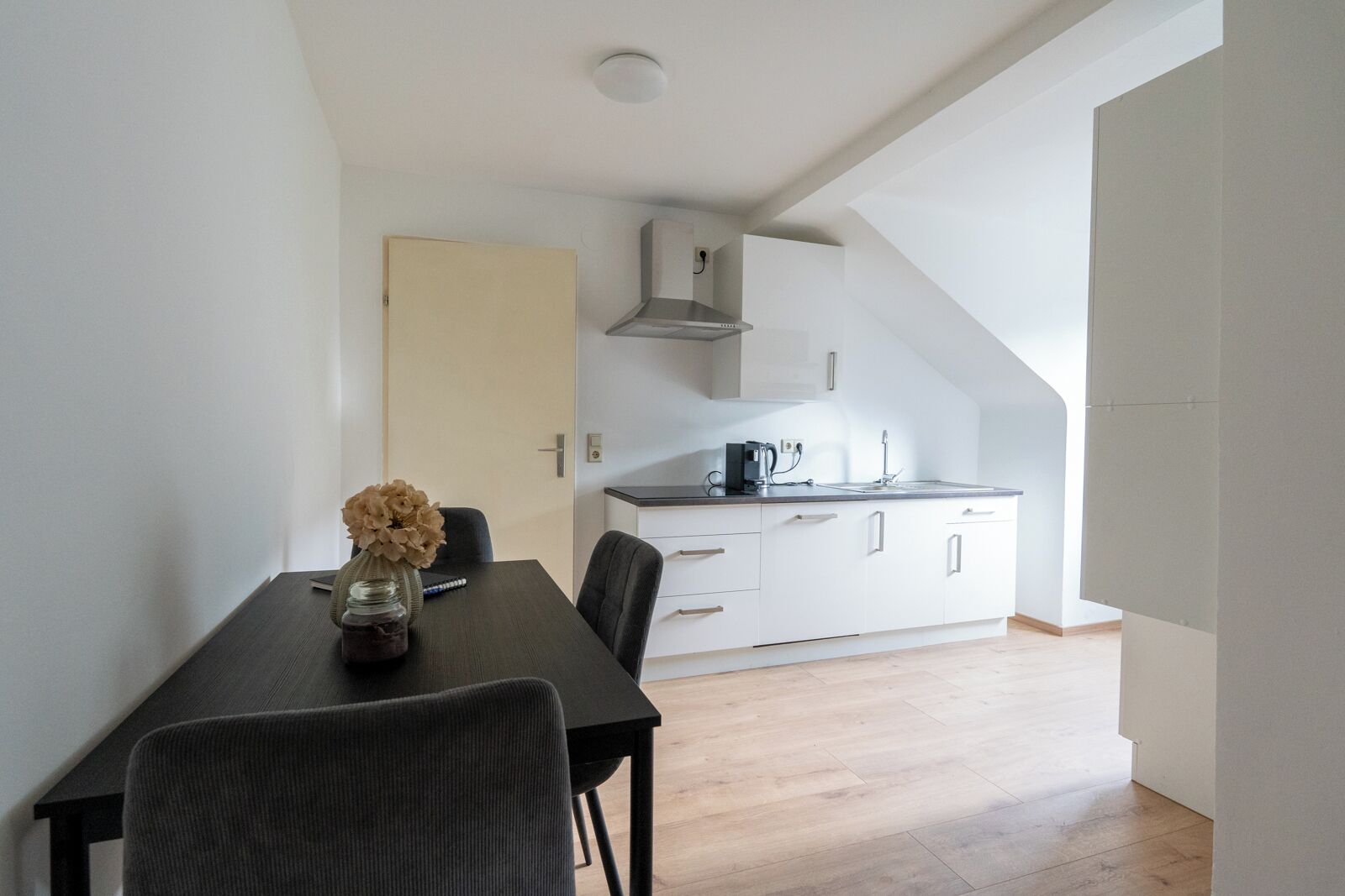 Classic Apartment, 1 Bedroom | Dining