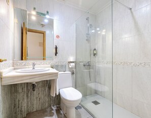 Chambre Double | Salle de bain