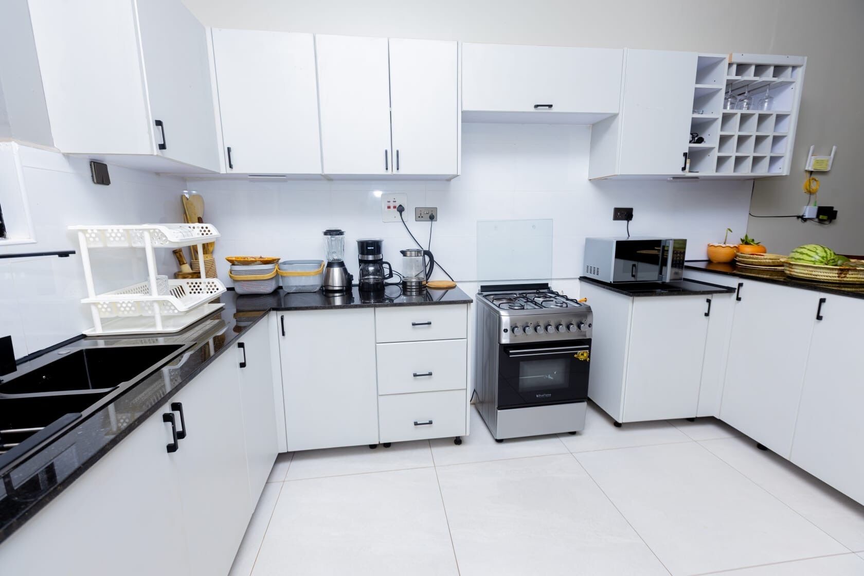 Comfort Apartment, City View | Private kitchen