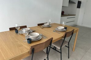 Dining - Central 1BR Apartment for 4 | Prime Location (Ghent)