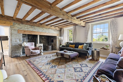 Lower Easton Farmhouse: Near Kingsbridge, a beautifully restored Grade II countryside retreat