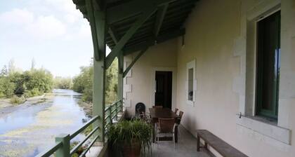 Lovely 2-bedroom condo in peaceful Saint Aulaye-Puymangou perfect for relaxing