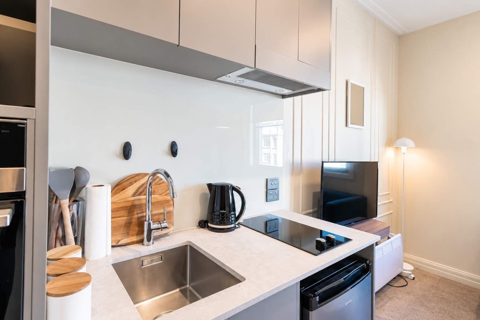 Microwave, oven, stovetop, dishwasher