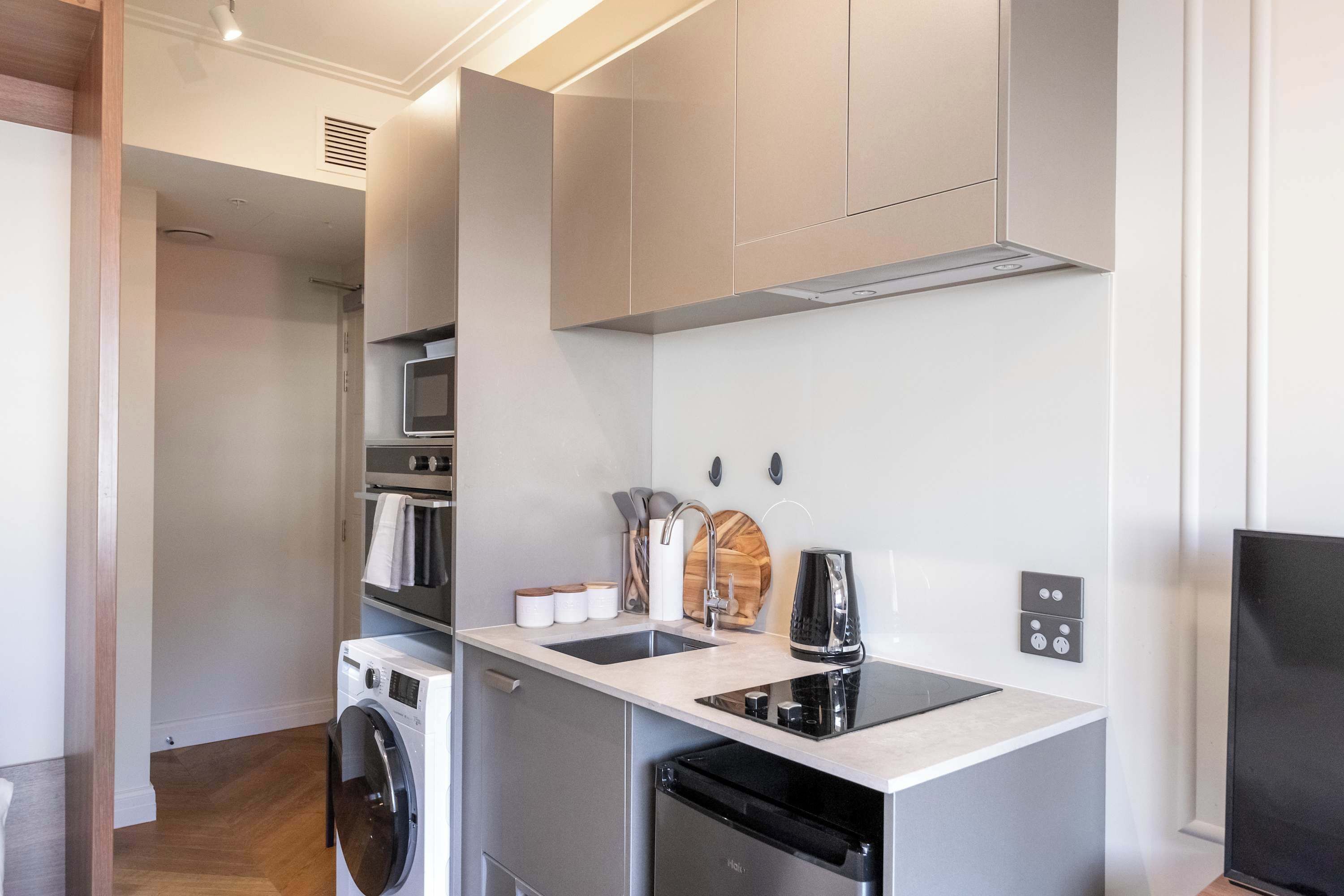 Microwave, oven, stovetop, dishwasher