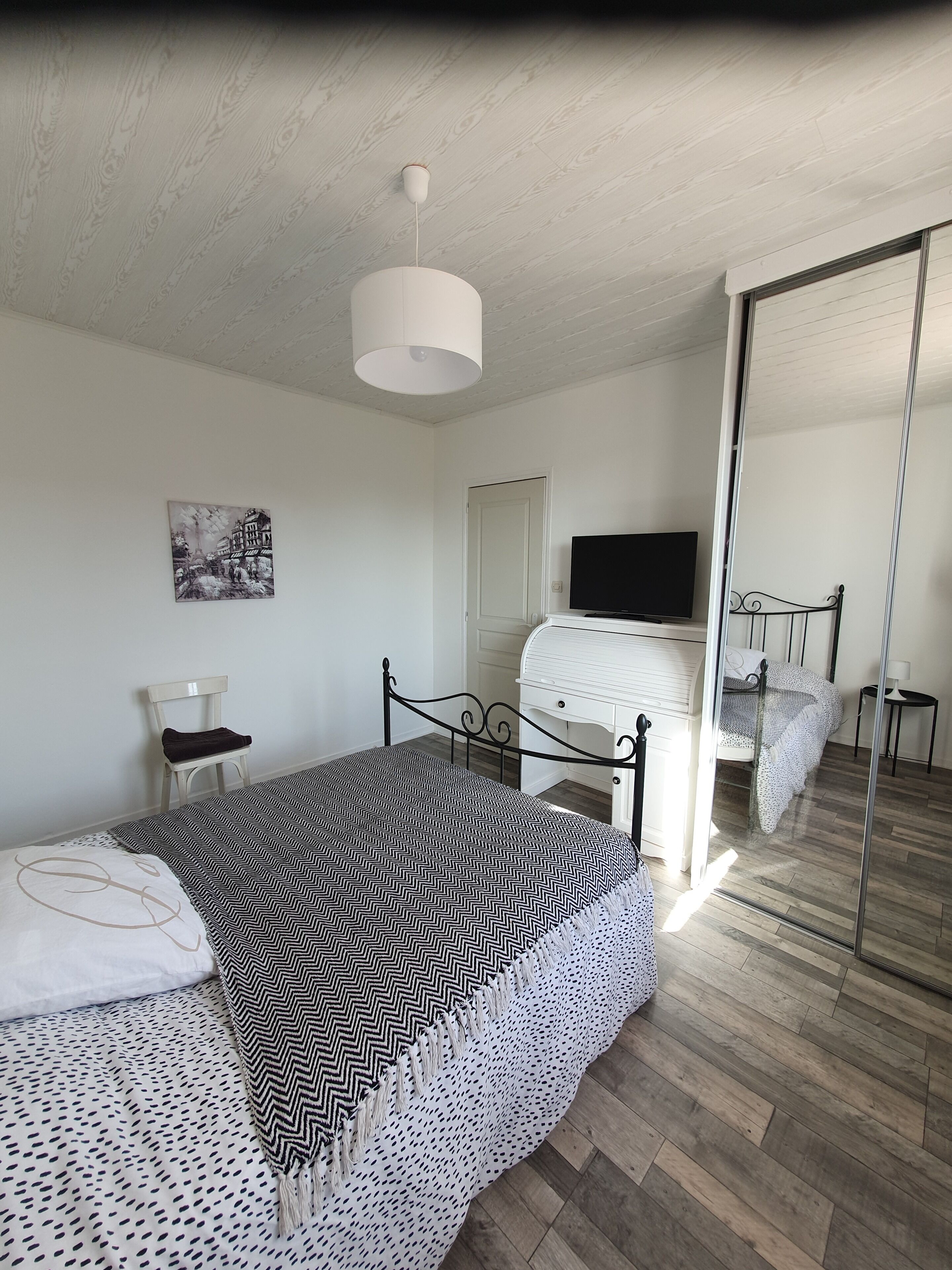 3 bedrooms, WiFi, bed sheets