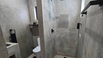 House, 2 Bedrooms, Private Pool | Bathroom