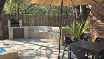 Casa, 2 habitaciones, alberca privada | Terraza o patio