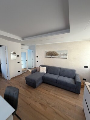 Living area - Cozy apartment strategic location (Mosana)