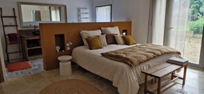 Iron/ironing board, free WiFi, bed sheets - Vrbo Property (Marsillargues)