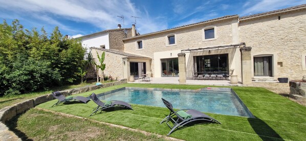 Pool - Vrbo Property (Marsillargues)