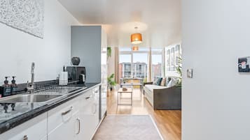 Apartment, 2 Schlafzimmer, barrierefrei, Balkon | Innenbereich