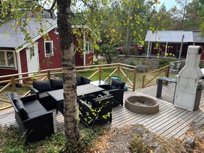 Outdoor dining - Vrbo Property (Ingarö)